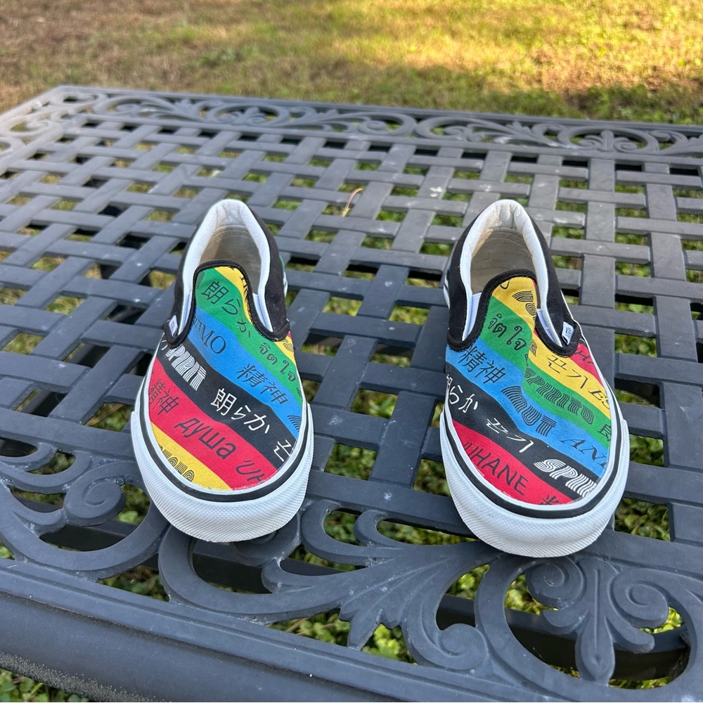 VANS Spirit 2020 Olympics International Script Bright‎ Slip-Ons  6.5 woman
